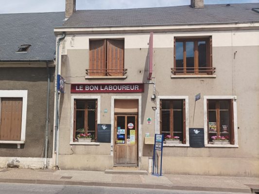 Extérieur - Le Bon Laboureur © Loire en Berry