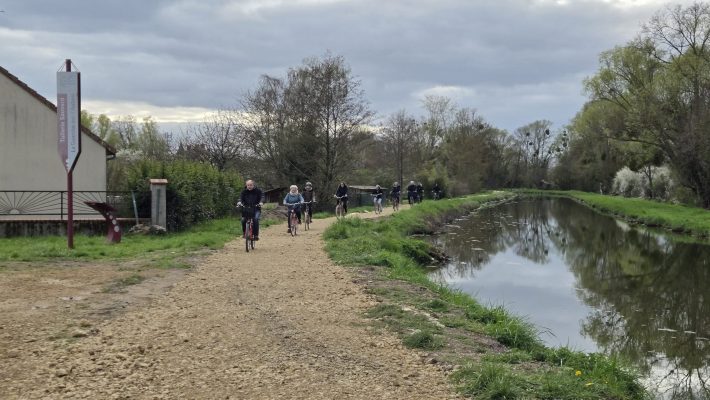 Canal de Berry - devant Tuilerie © L.Dennez - Loire en Berry