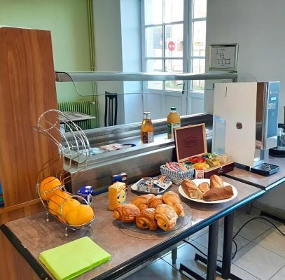 Salle petit déjeuner © Hôtel du Cerf