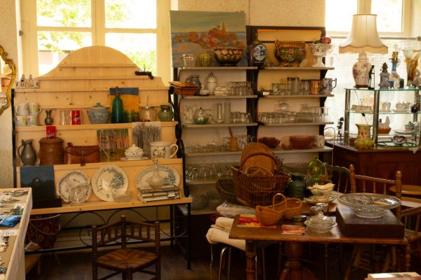 Brocante antiquité Apremont © Loire en Berry