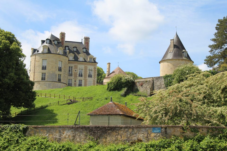 Château d'Aprmemont © Loire en Berry