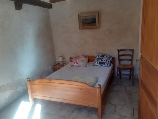 PETIT GITE GRANDE CHAMBRE 2 © Jp Spang