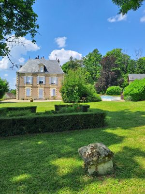 Photo Maison et vue entrée © Domaine le Fournay
