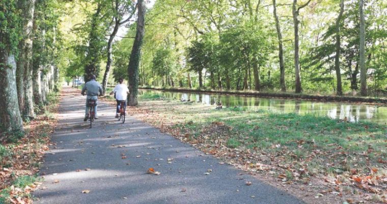 Promenade le long du canal © Vélo Touk-Touk