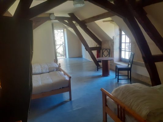 SAGONNE PETIT ITE CHAMBRE DU 1ER ETAGE © © SPANG