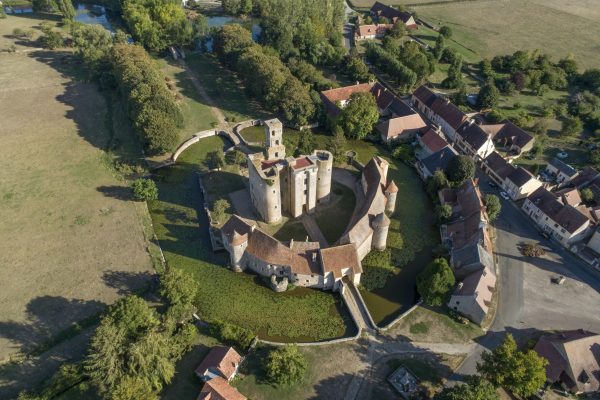 Sagonne château 2 © Loire en Berry