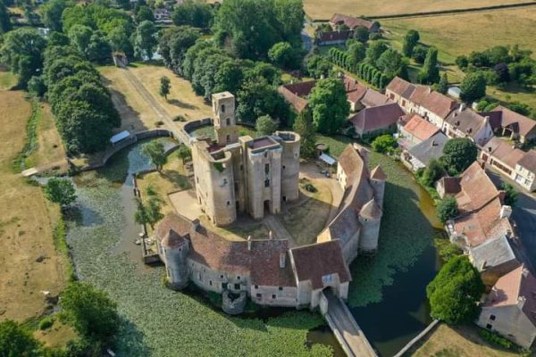 chateau vue aerienne © chateausagonne